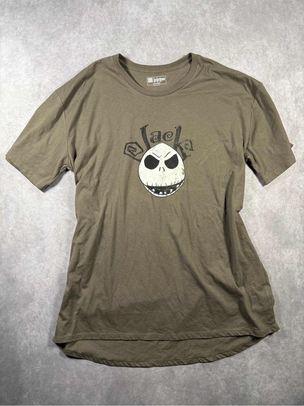 Women’s Lularoe Plus Size, 2XL, Jack Skellington Graphic Tee in Olive Green